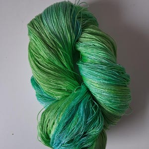 Fil Tencel teint à la main, mélange bleu-vert, lot de 2 écheveaux, fil de soie végétalien, fil doux et brillant, fil à tricoter et à crocheter, fil d'été image 5
