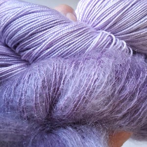 Conjunto de hilo Lavender Mist – Paquete de hilo de mohair, seda y Tencel teñido a mano, conjunto de punto lila suave, suéter de lujo, 375 g imagen 1