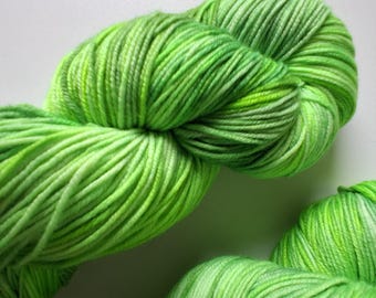 Hand-Dyed Merino Wool – Spring Meadow – 100g / 300m – Extra Fine Merino – Light & Soft for Knitting and Crochet – Green Teal Tonal Shades