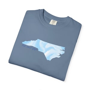 Camiseta del estado de Tar Heel: Camiseta unisex con orgullo de Carolina del Norte, teñida en prenda, con colores cómodos imagen 3