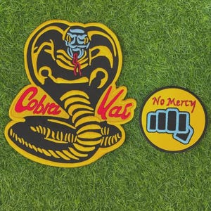 Karate Kid Cobra Kai Rücken Großes Dojo Komplette Uniform Gestickter Aufnäher zum Aufbügeln oder Aufnähen Abzeichen Requisite Johnny Lawrence Strike First Hard No Mercy DIY