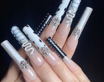 Luxury Black and White Gothic Snake Press-On Nails – Long Glam Crystal Accent Nails with Bold Gothic Designs