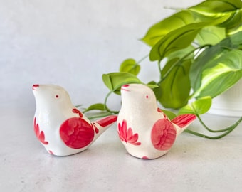 Vintage Ceramic Bird Salt and Pepper Shakers, Hand-Painted Red & White | Figural Kitchen Decor