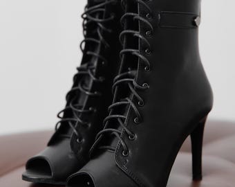 Buty do tańca na wysokim obcasie, obuwie do tańca wykonywane na zamówienie, czarne buty na wysokim obcasie, skórzane buty damskie.