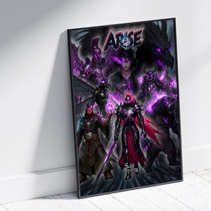 Può includere: Un poster con uno sfondo scuro che presenta un gruppo di personaggi con accenti viola e rossi. I personaggi sono circondati da un'aura viola e il testo "ARISE" è visualizzato in grassetto. Il poster ha una cornice nera.