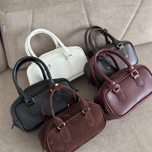 Élégant mini sac à main en cuir vegan – Petit porte-monnaie structuré – Noir ou bordeaux – Cadeau tendance pour elle – Sac de tous les jours et de soirée