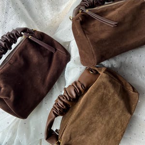 Damenhandtasche aus Wildleder (Vintage-Stil)