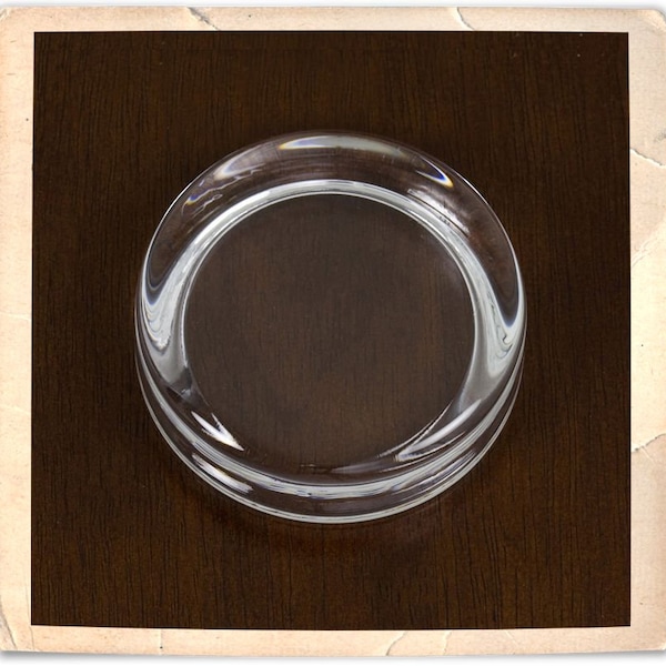 Round Paperweight Frame | Glass Paperweights Designed to Display Images, Artwork, Crafts