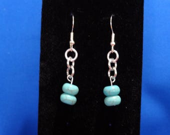 Pendiente colgante con cuentas de color turquesa