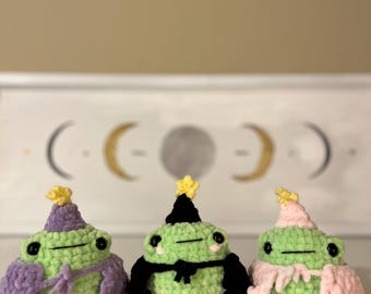 Crochet Wizard Frog