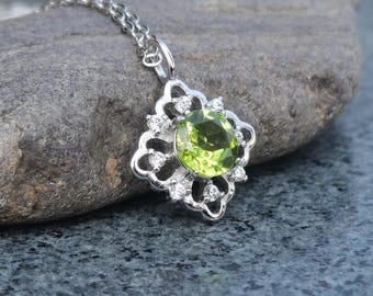 Collar de peridoto en plata de ley, colgante de rombo, joyería de piedras preciosas naturales