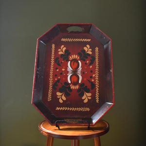 Red Painted Early 19th Century Toleware Octogonal Tray (Pennsylvania)