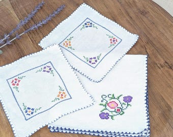 Vintage Set of 3 Floral Cross-Stitched Linen Napkins, 2 (5") and 1 (11")  Square Embroidered Linen Cloths, Vintage Needlework Table Linens