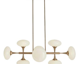Lampadario a 8 luci in vetro opalino moderno di metà secolo - Pendente a sfera in ottone