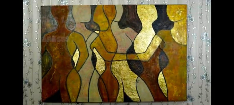 Puede incluir: Pintura abstracta que presenta figuras estilizadas en tonos marr&oacute;n, dorado y beige. La obra de arte representa m&uacute;ltiples figuras con formas alargadas, creando una sensaci&oacute;n de movimiento e interacci&oacute;n. La pintura est&aacute; sobre lienzo.