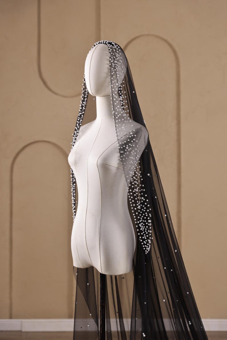Mantilla Veil • Gothic Black Veil for Wedding • White Pearls Bridal Veil With Comb • Classic Cathedral Vintage Scattered Pearls Edge Veil