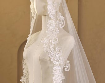 Mantilla Veil Lace Edge 1 Tier• Ivory Veil for Wedding • Cathedral Bridal Veil With Comb • Classic Floral Vintage Appliques Sequins Veil