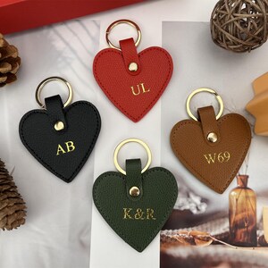 Leather heart keychain, Personalized heart, Engraved heart key chain, Custom heart keychain, Key fob car accessories, Valentines Day gift