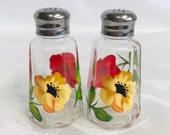 Salt and pepper, shakers, hand painted, poppies, gift idea