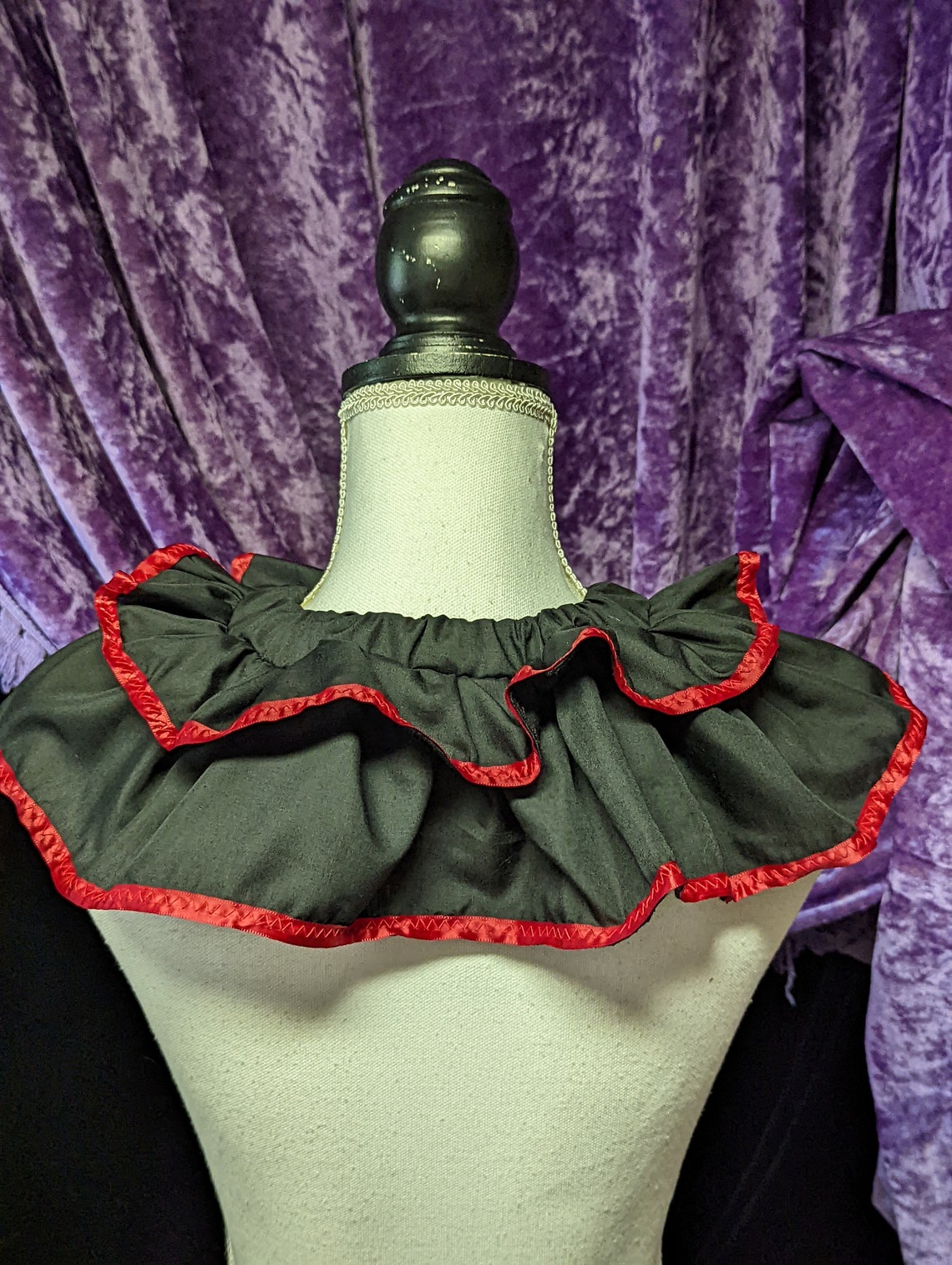 Black & Red Trim Clown Collar Harlequin Neck Ruff Ruffle Two Tone ...