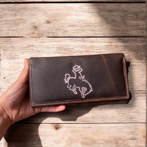 Cartera de mujer de cuero rústico Bucking Horse