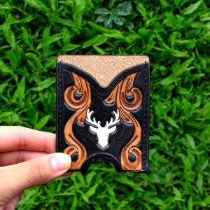 Porte-cartes en cuir repoussé cerf - Accessoire western en cuir