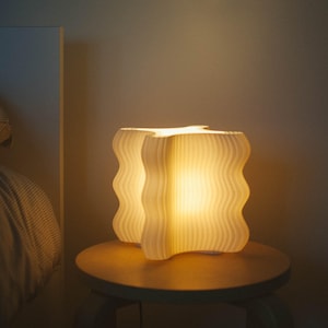 Wavy Modern Table Lamp – Unique Ambient Light for Bedroom or Living Room Decor