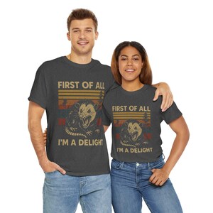 Retro Allereerst I&#39;m A Delight Sarcastic Angry Opossum Lover Shirt, uniek cadeau voor liefhebbers van opossum, comfortabel grappig dierenvriend T-shirt