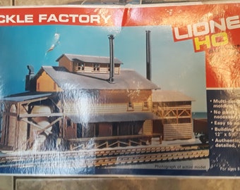 Lionel Ho Pickle Factory Building Never used *Old Stock*