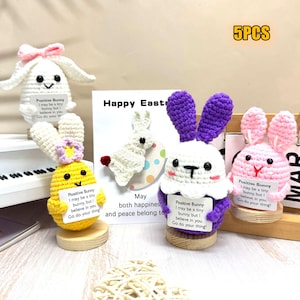 Oeuf de lapin au crochet, cartes de voeux de lapin personnalisées, cadeau de Pâques personnalisé, oeuf de Pâques de lapin au crochet, jolie décoration de Pâques au crochet