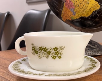 Vintage Pyrex Crazy Daisy Spring Blossom Green Gravy Boat with Underplate - FREE SHIPPING