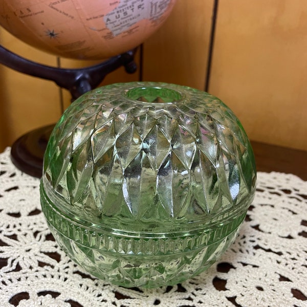 Vintage Indiana Green Glass Fairy Lamp - FREE  SHIPPING