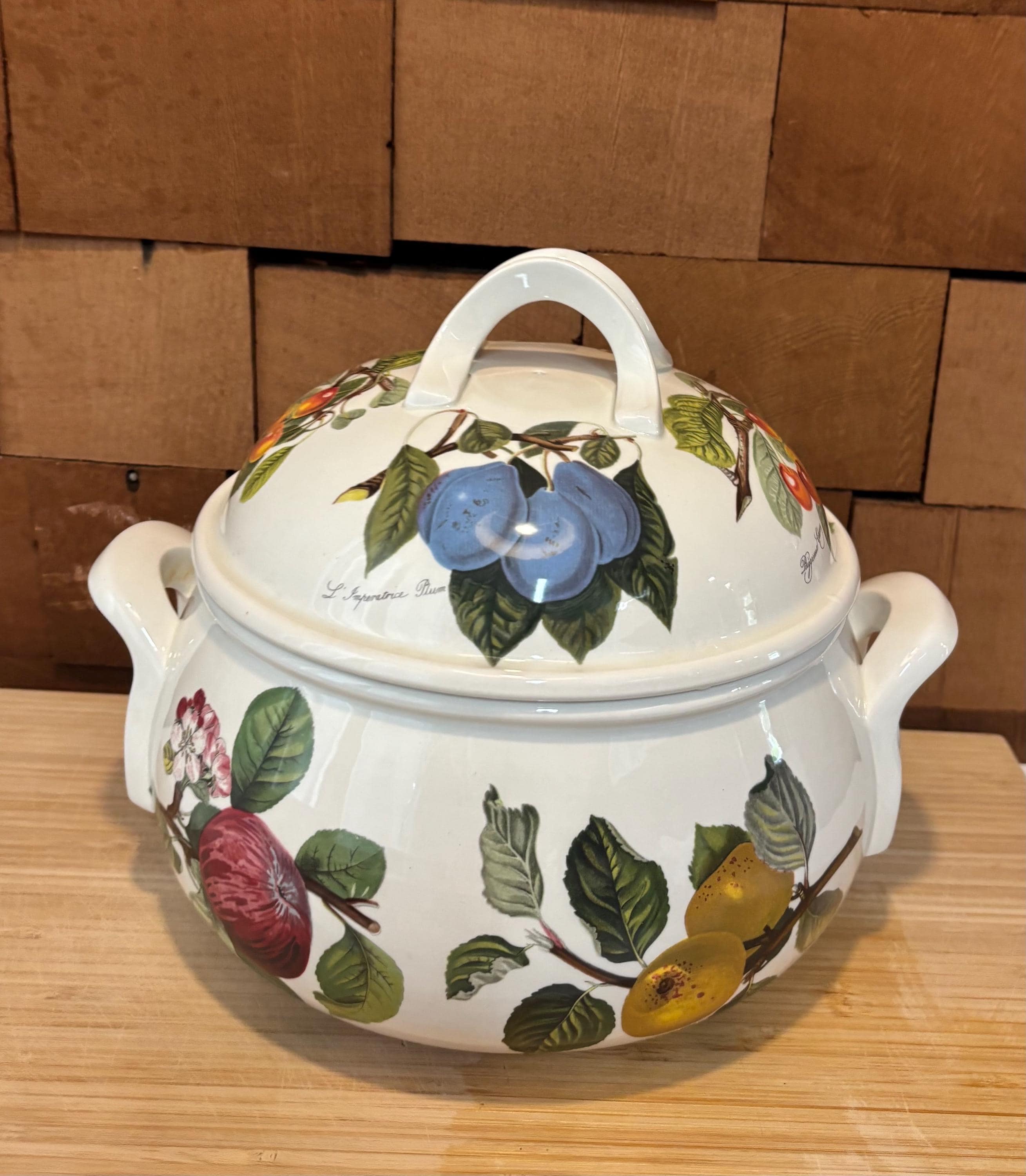 Portmeirion Pomona 2.5 Qt Round Covered Casserole - FREE SHIPPING