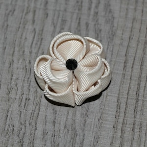 Blume Anstecknadel Elfenbein Hochzeit Boutonniere Geschenk für Bräutigam Boutonniere Groomsmen Geschenke