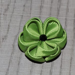 Flower lapel pin Green Wedding boutonniere gift for Groom Boutonniere Groomsmen gifts