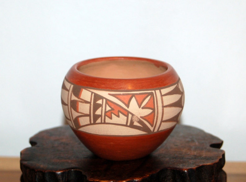 Jemez Pueblo Juanita Fragua Handcrafted Small Bowl / Pot Fully Signed New Mexico Native American Pottery image 1