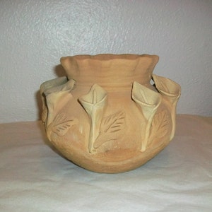 Earthenware Lily Bowl by Mexican Folk Artists Teodora Blanco 1928 1980 and son Luis Blanco image 2