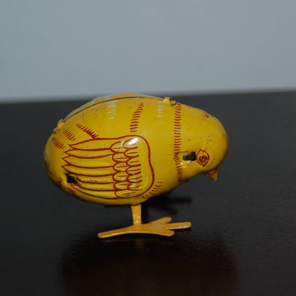 Vintage HAJI / Mansei Wind Up Pecking Baby Chick Toy Japan ~ Tin Litho Pecking Chick Toy w Key~ Vintage Wind-Up Pecking Chick ~ 1950's Toy