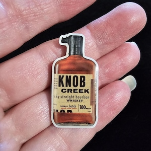 Przypinka do klapy z whisky Kentucky Bourbon Knob Creek Jim Beam Distillery