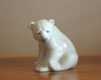 Lladro Porcelain Seated Polar Bear ~ Excellent Condition