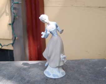 Vintage Pales Si Woman with Doves Porcelain Figure / Statue Made in Spain ~ Vintage Porcelain Girl with Doves / Birds by Pales Made in Spain