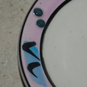 Debra Klausner Postmodern Art Pottery 6 5/8 Pink Geometric Textured Frame Small Salad / Dessert Bowl Klausner Colorful Porcelain Bowl image 6