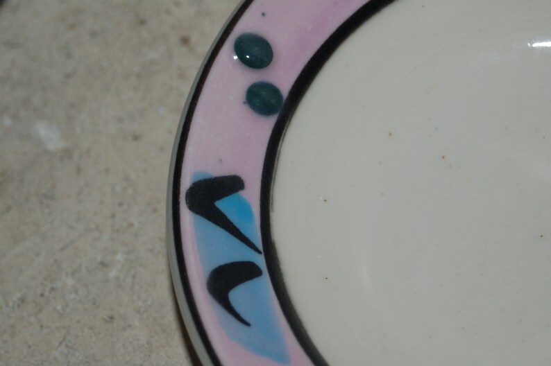 Debra Klausner Postmodern Art Pottery 6 5/8 Pink Geometric Textured Frame Small Salad / Dessert Bowl Klausner Colorful Porcelain Bowl image 6