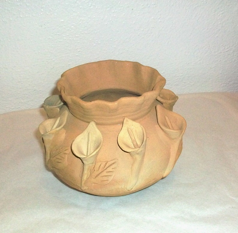 Earthenware Lily Bowl by Mexican Folk Artists Teodora Blanco 1928 1980 and son Luis Blanco image 1