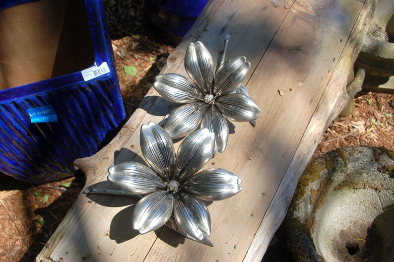 ashtrays ~ 2nd of 2 Mid Century Modern Hollywood Regency Art Deco Blooming Flower Sculpture w detachable Flower Pedals forming individual