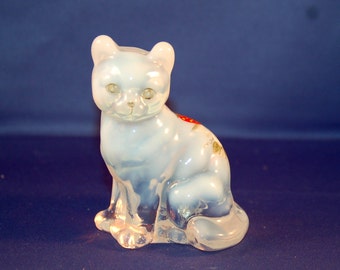 Fenton Sitting Cat, Strawberries on Beautiful White French Opalescent ~ 1981 / 82 ~ Hand Painted Pam Miller ~ Paper Label, Signed & Stamp