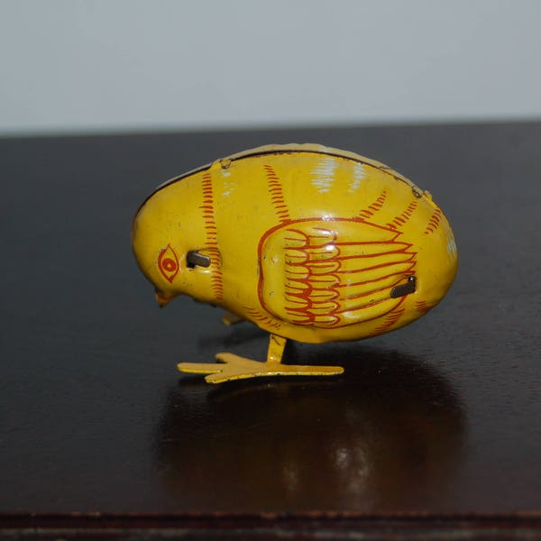 Vintage HAJI / Mansei Wind Up Pecking Baby Chick Toy Japan ~ Tin Litho Pecking Chick Toys~ Vintage Wind-Up Pecking Chick w Key ~ 1950's Toy