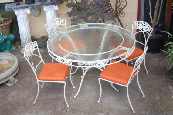 Roses New Orleans Favor Cast And Wrought Iron Glass Top Round Table 4 Chairs Southern Charm Garden Patio Glass Top Table With Chairs
