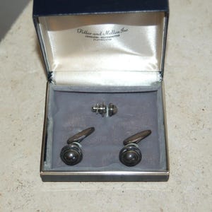 Gemelli con bottone rotondo in argento sterling Georg Jensen n. 44D e fermacravatta abbinato con bottone in argento sterling 44 di Harald Nielsen ~ Completamente marchiati