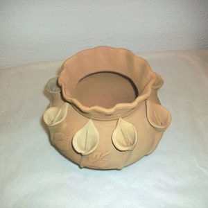 Earthenware Lily Bowl by Mexican Folk Artists Teodora Blanco 1928 1980 and son Luis Blanco image 3